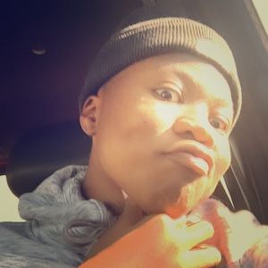 Meet your Posher, Oesya